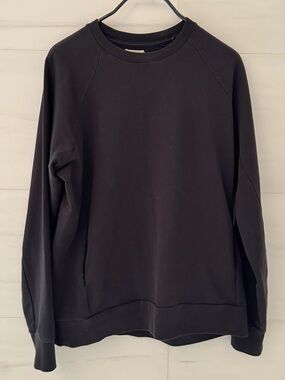6397 Black Crew Neck Sweatshirt Size Medium